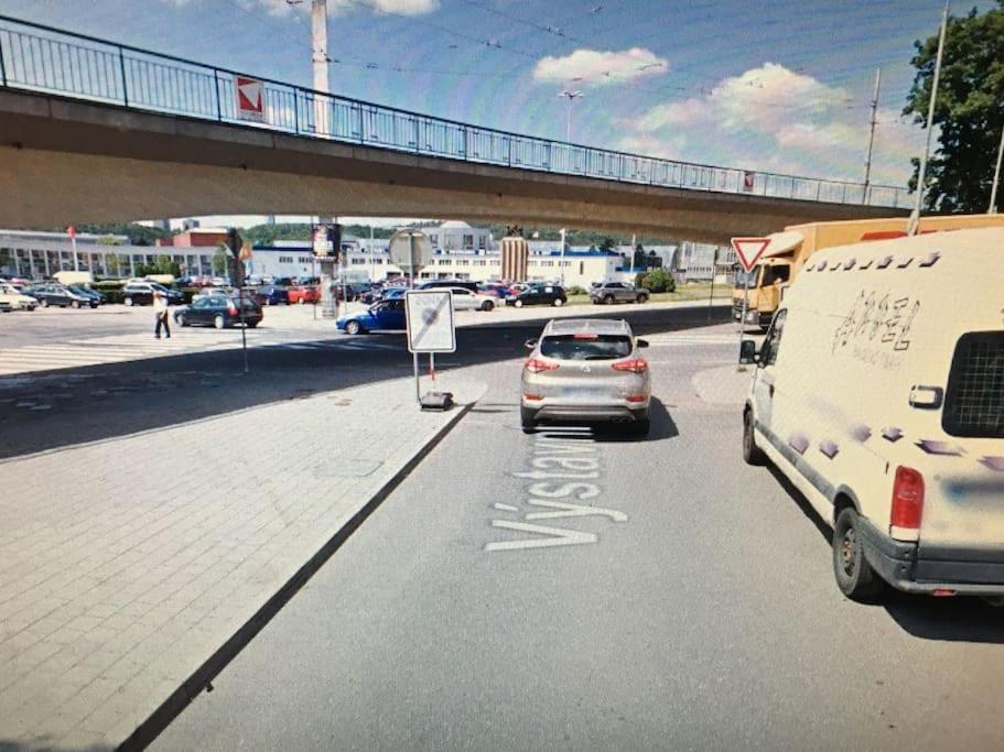 Utulne Ubytovani U Centra V Blizkosti Vystaviste Brno Bagian luar foto